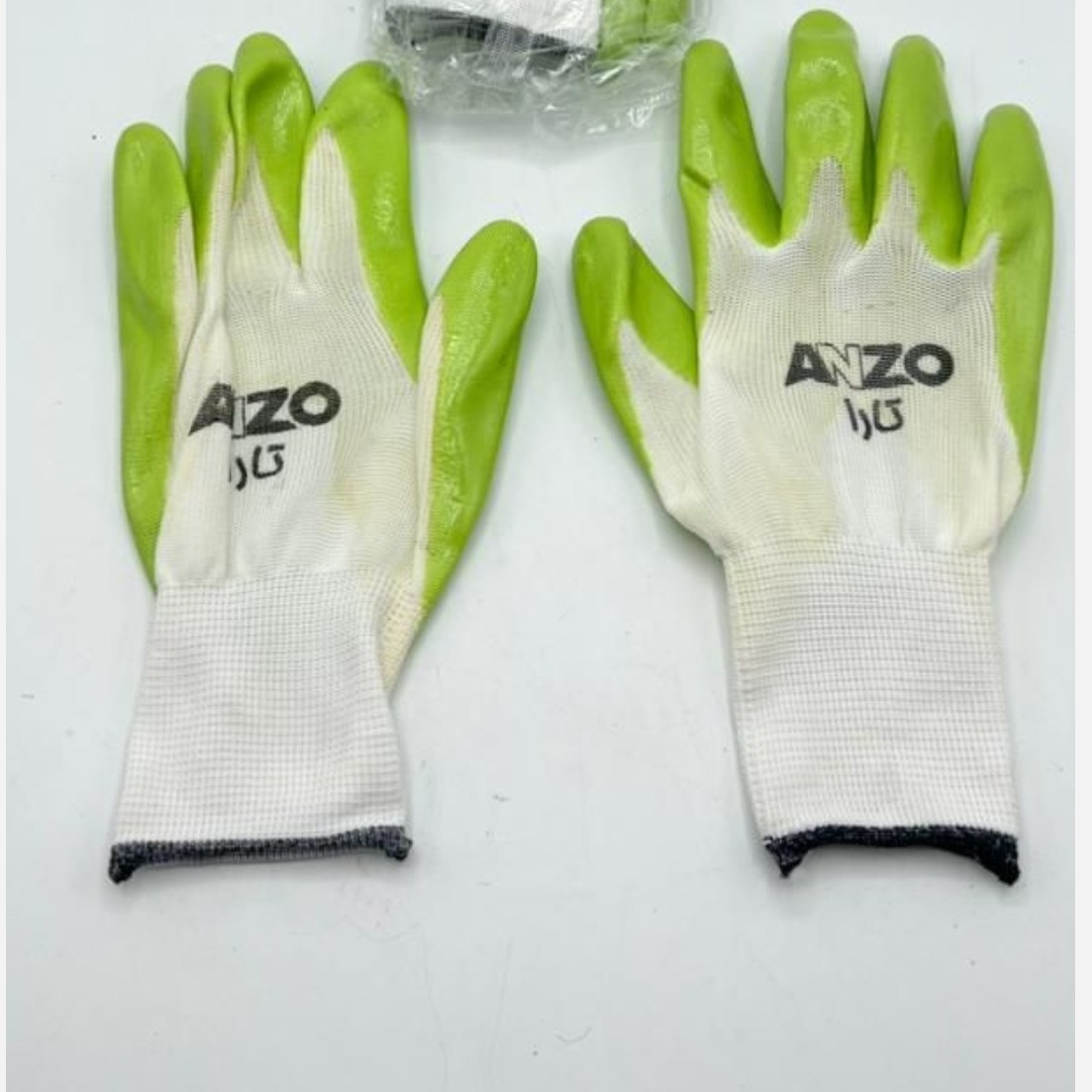 تصویر از دستکش آنزو تارا